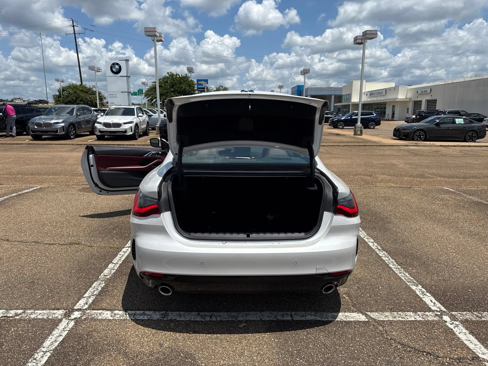 Used 2024 BMW 430i Coupe w/ Convenience Package RWD image 12