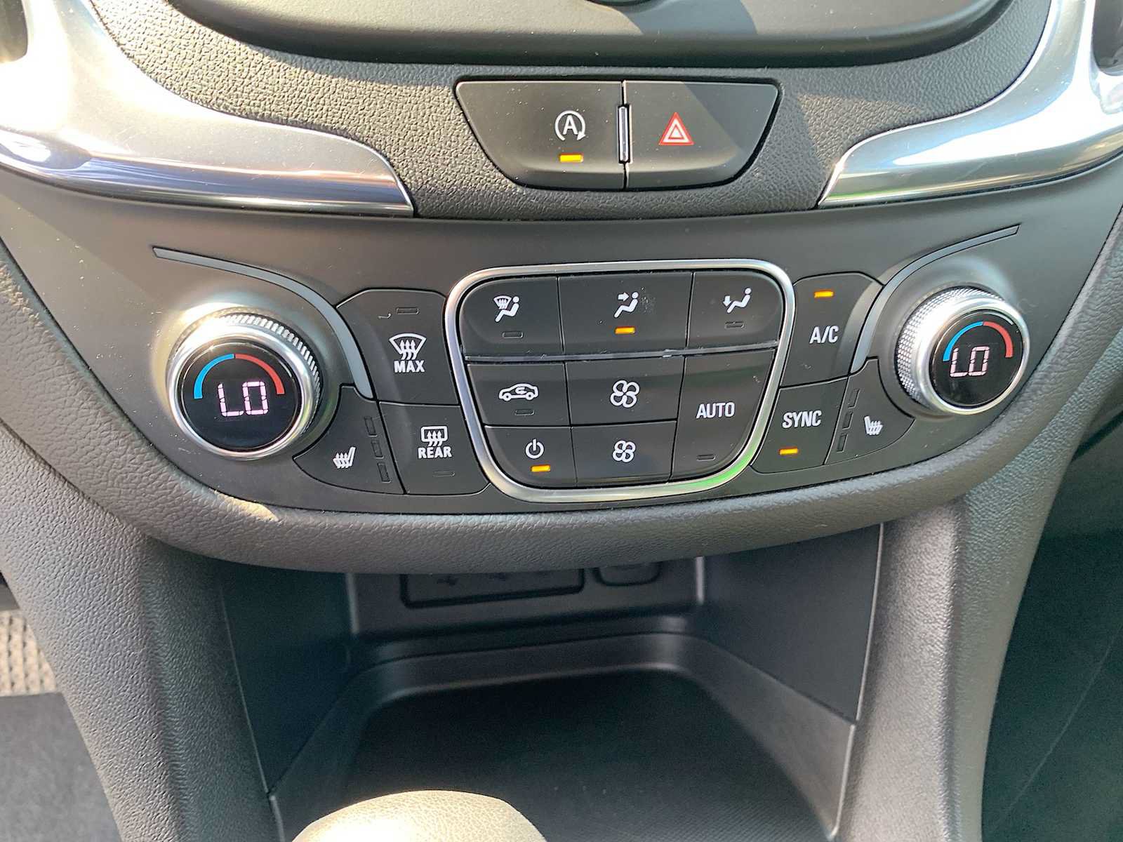 Certified 2023 Chevrolet Equinox LT AWD/4WD image 17