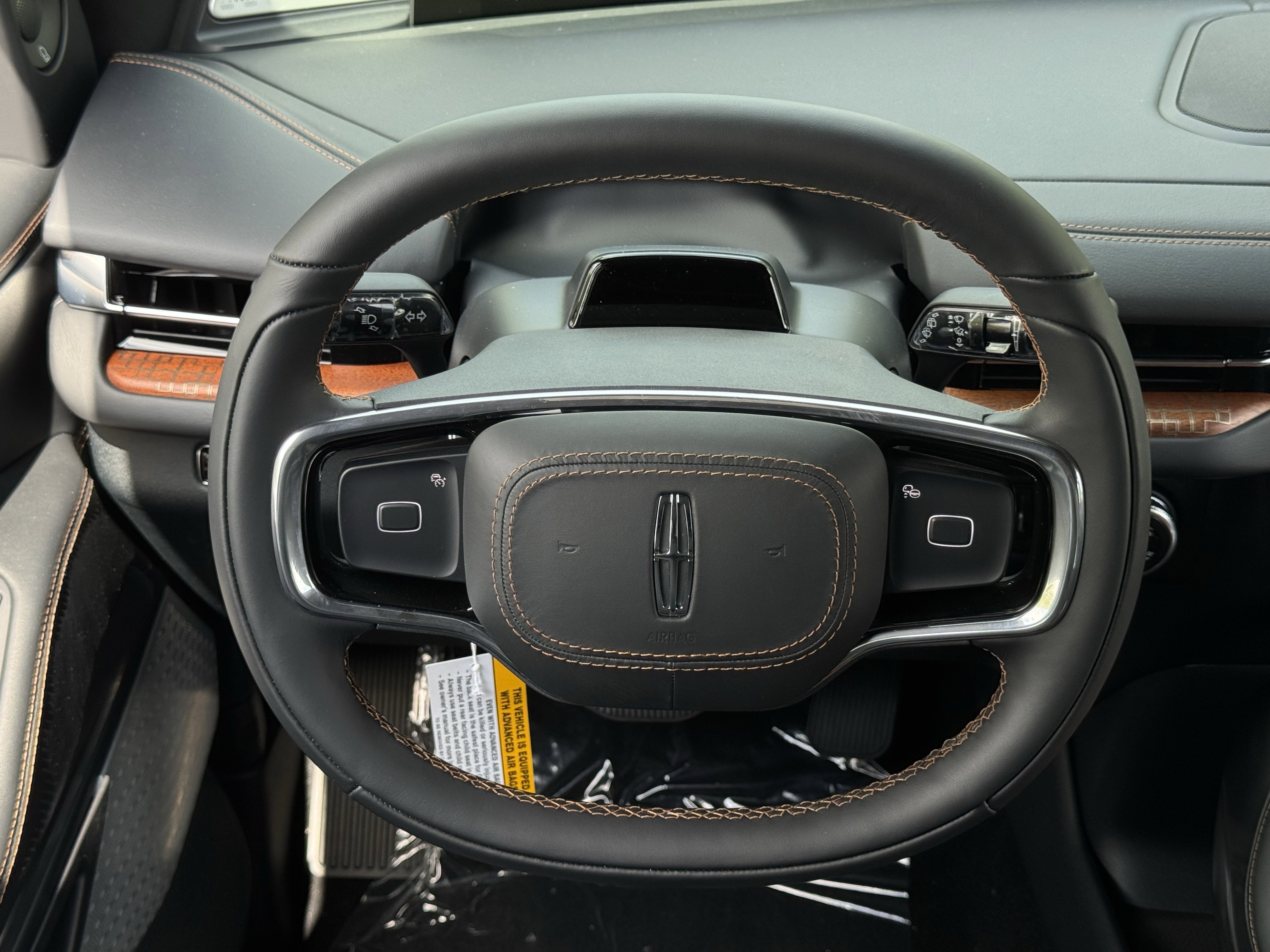 New 2026 Lincoln Navigator L Black Label AWD/4WD image 13