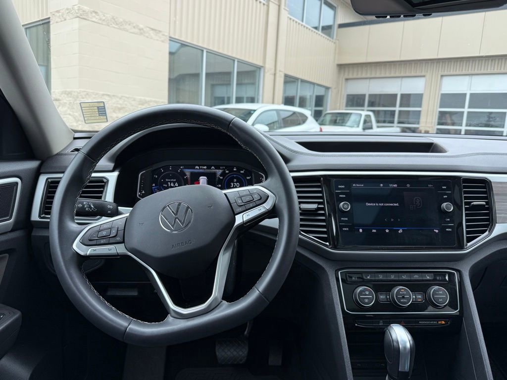 Used 2022 Volkswagen Atlas SEL AWD/4WD image 6