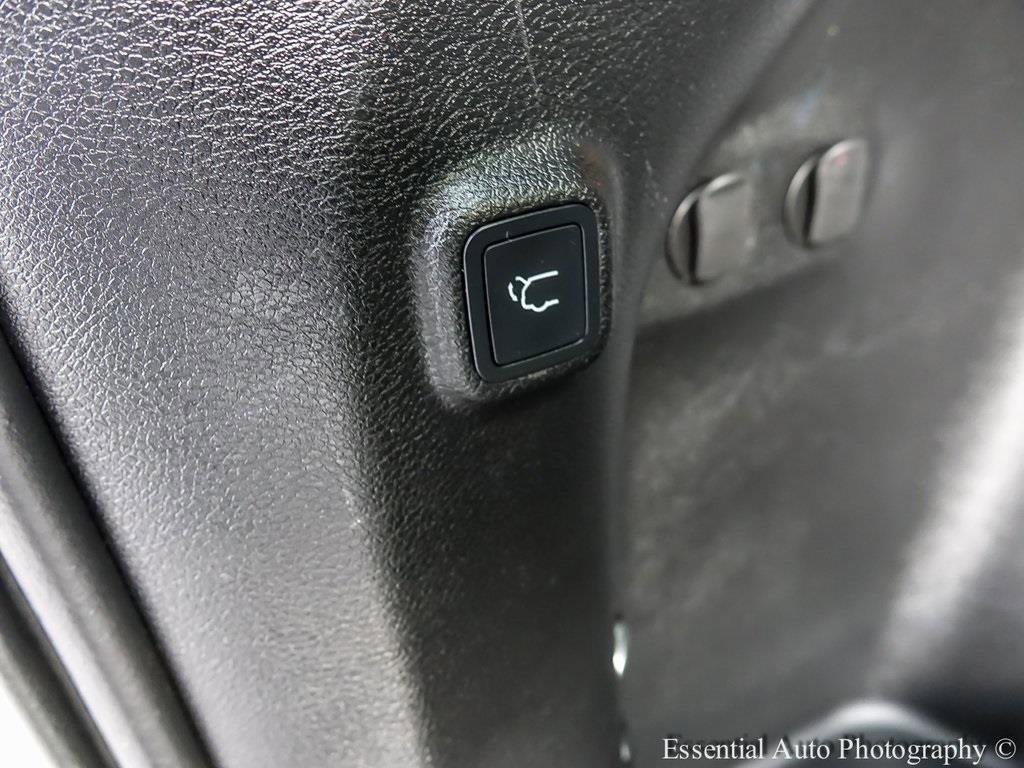 Used 2022 Jeep Cherokee Latitude Lux w/ Mopar Interior Package image 22