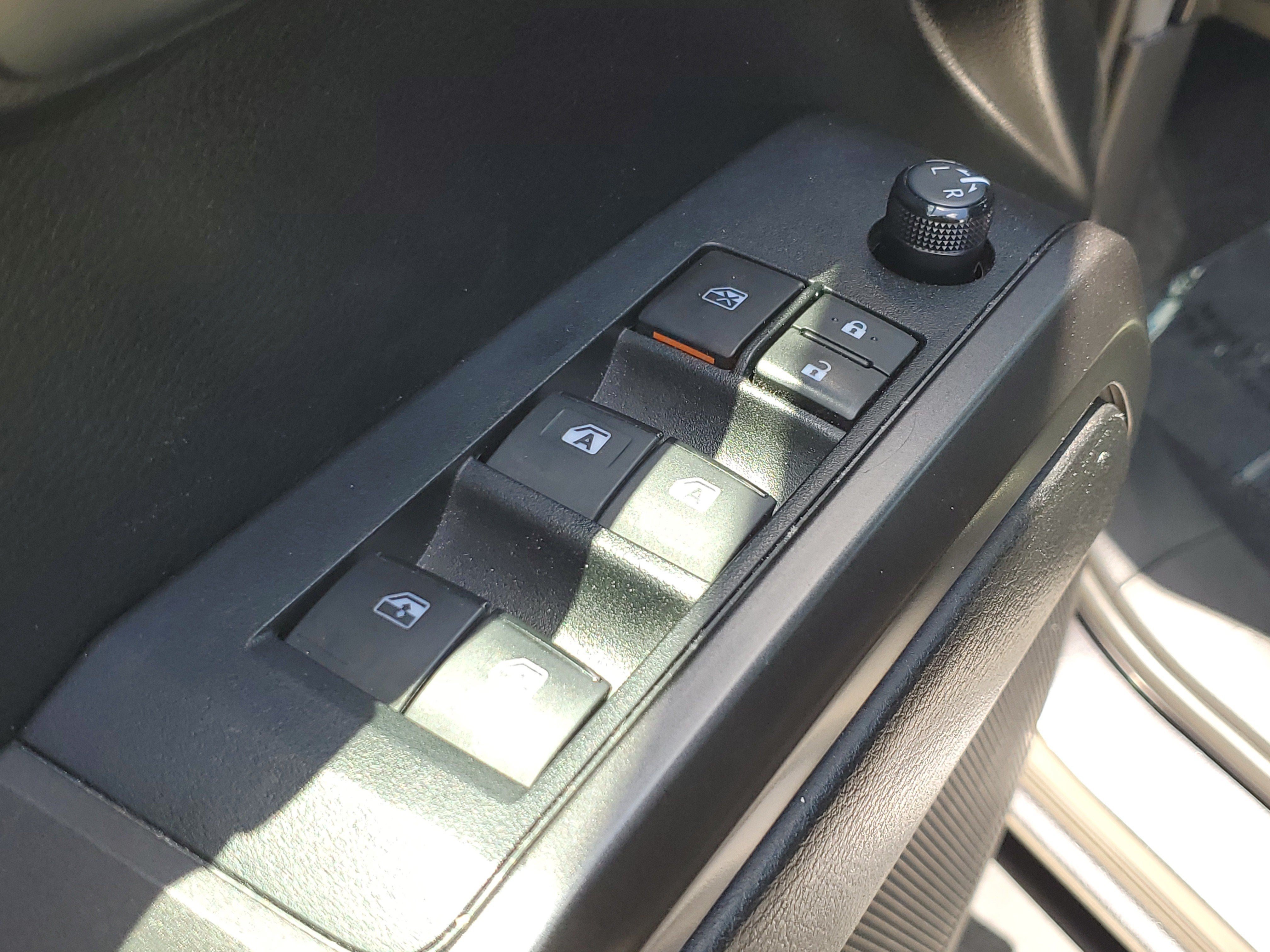 Used 2022 Toyota Tacoma TRD Off-Road w/ Technology Package RWD image 23