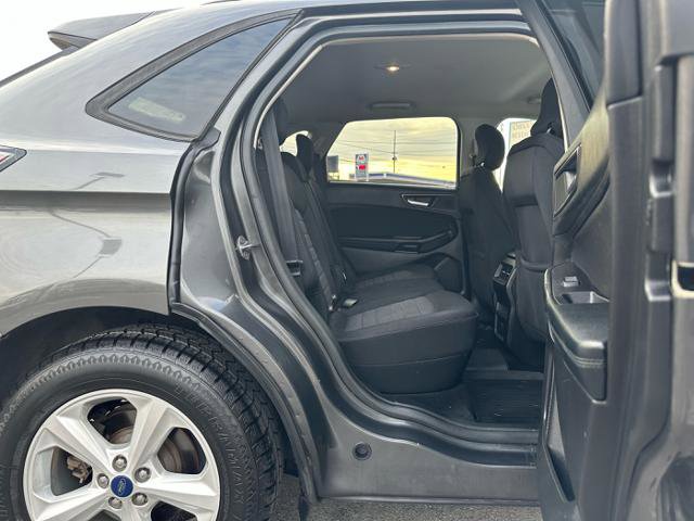 Used 2017 Ford Edge SE image 16