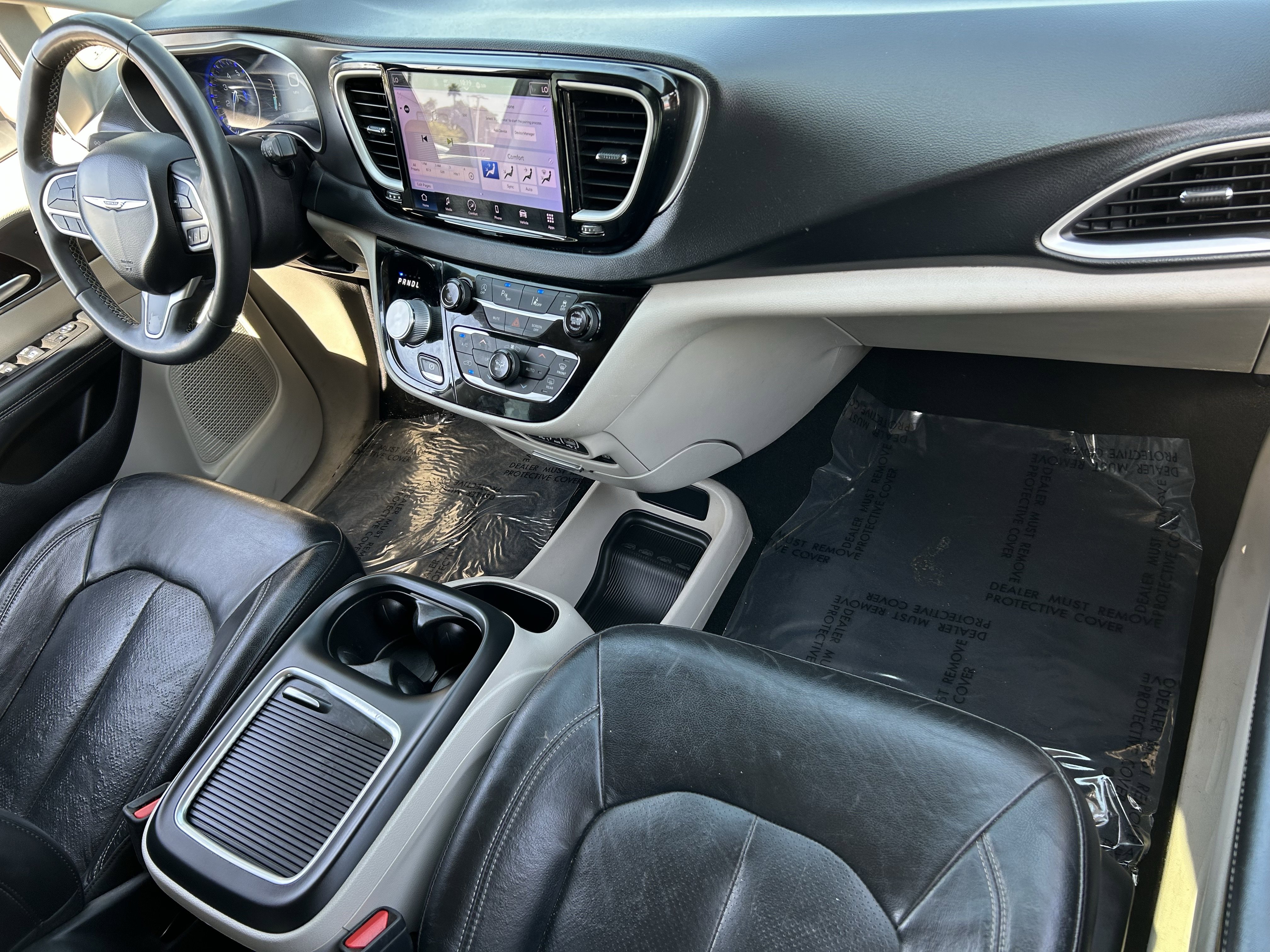 Certified 2022 Chrysler Pacifica Touring-L image 11