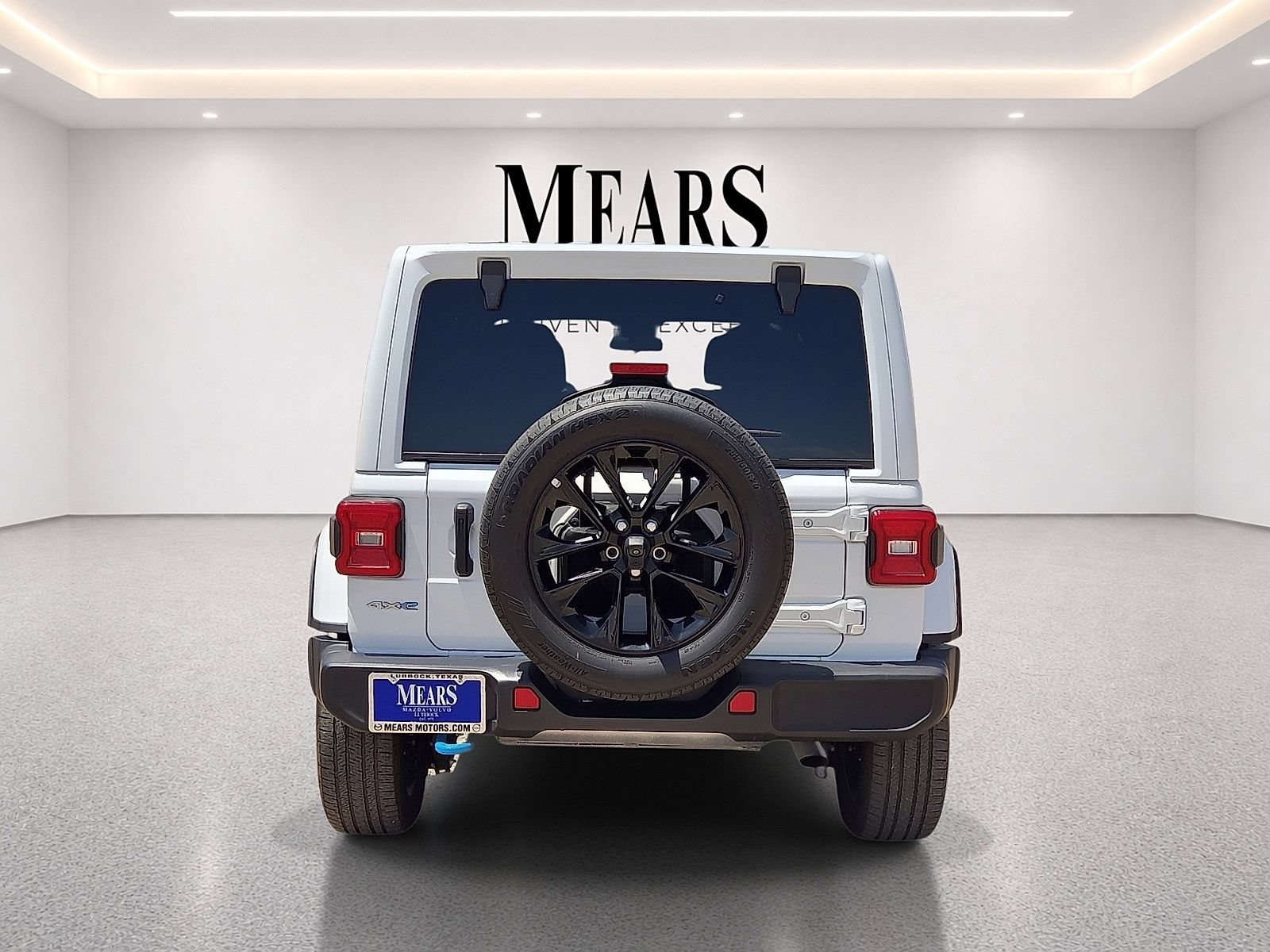 Used 2024 Jeep Wrangler Unlimited Sahara AWD/4WD image 4
