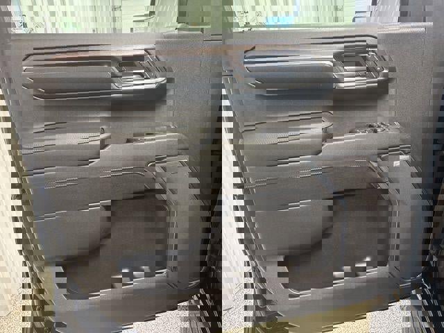 Used 2023 GMC Sierra 1500 SLT w/ SLT Premium Package image 12