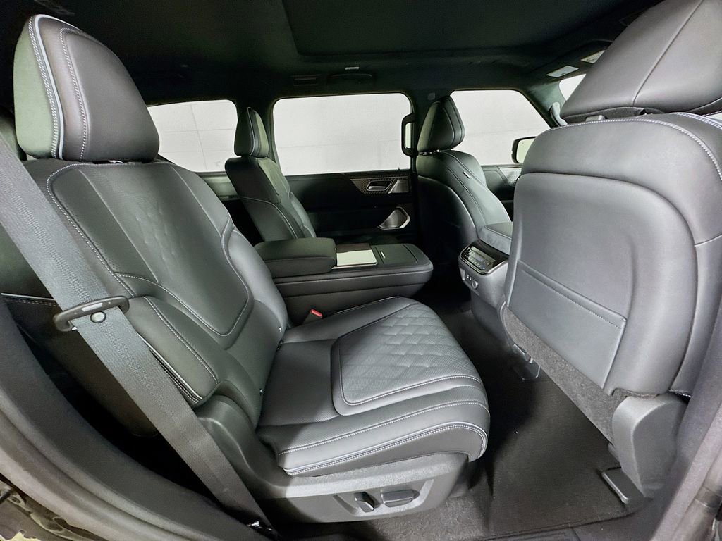 New 2026 INFINITI QX80 Autograph w/ Premium Cargo Package AWD/4WD image 35