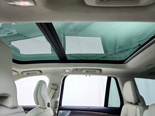 New 2026 Volvo XC90 B6 Ultra w/ Lounge Package image 18