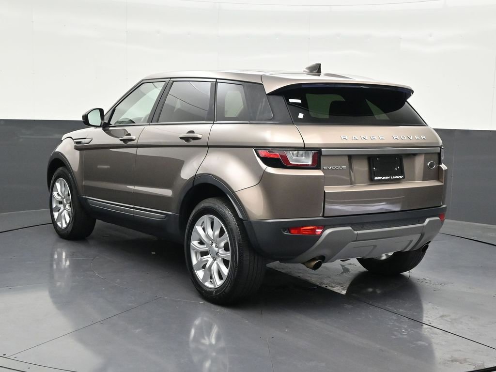 Used 2017 Land Rover Range Rover Evoque SE AWD/4WD image 3