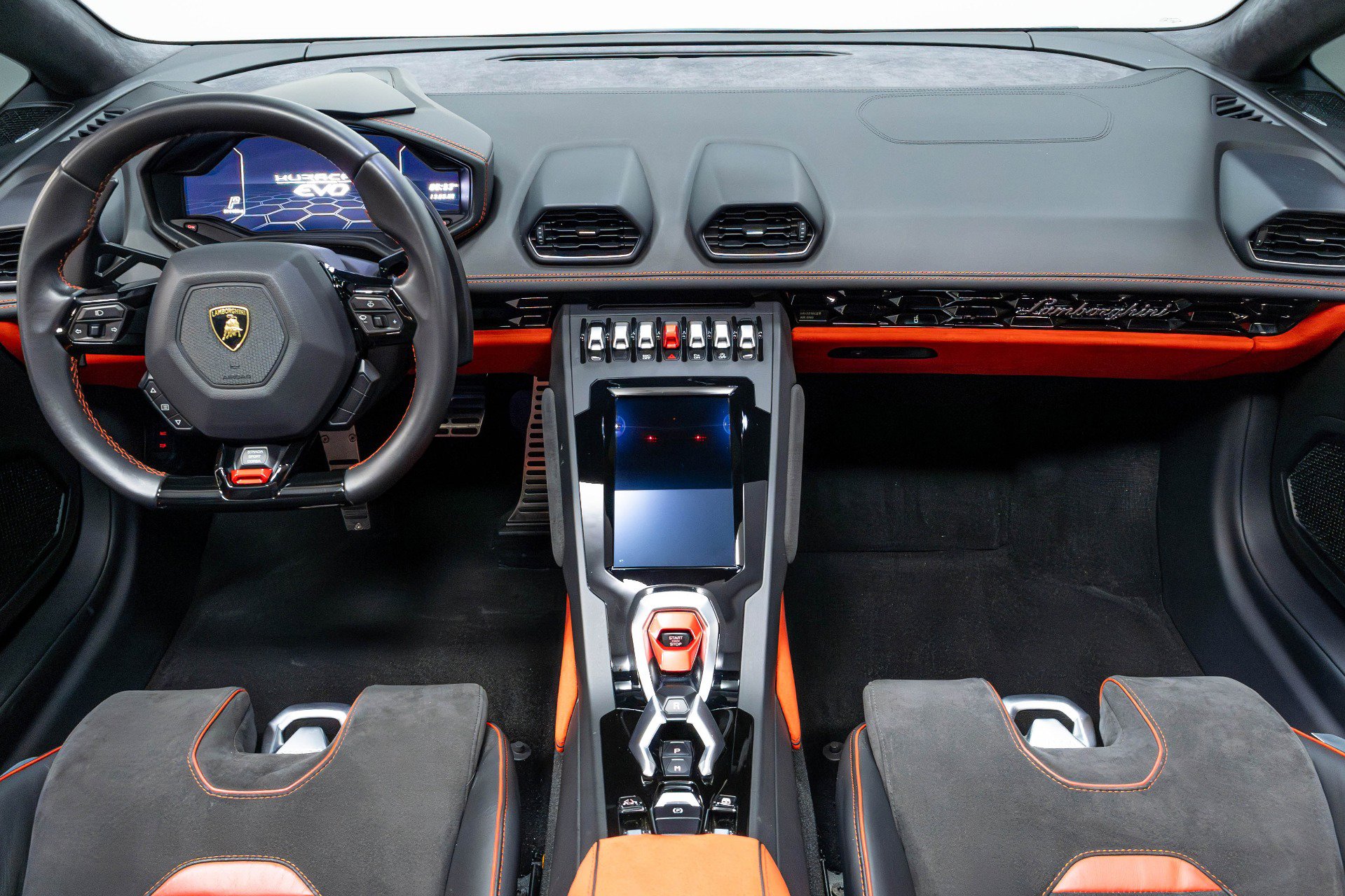 Used 2021 Lamborghini Huracan EVO RWD image 15
