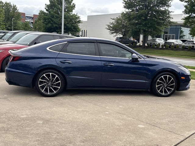 Used 2021 Hyundai Sonata Limited FWD image 2