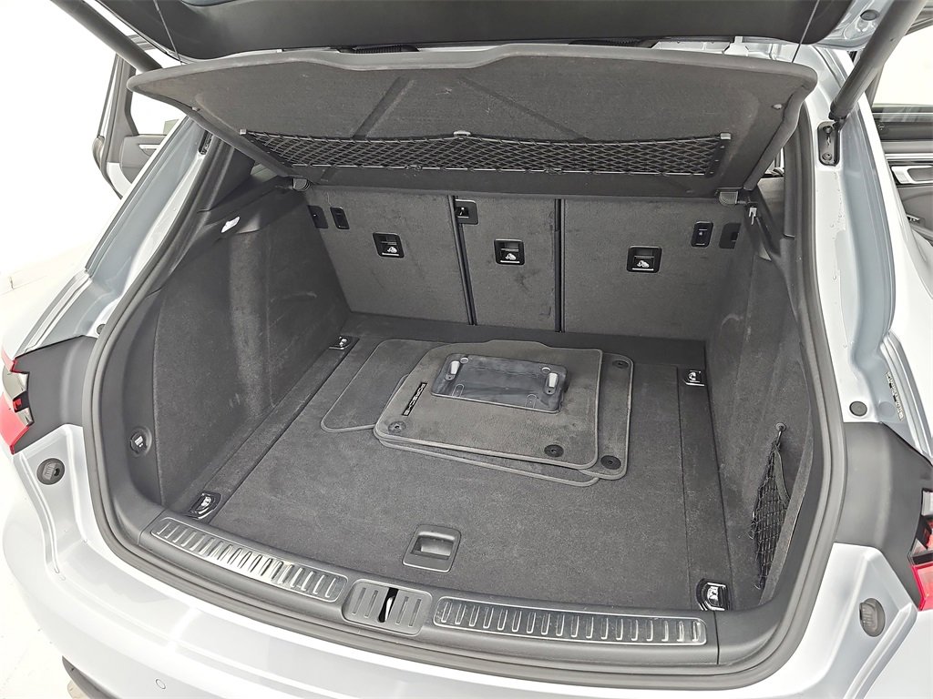 Used 2018 Porsche Macan image 24