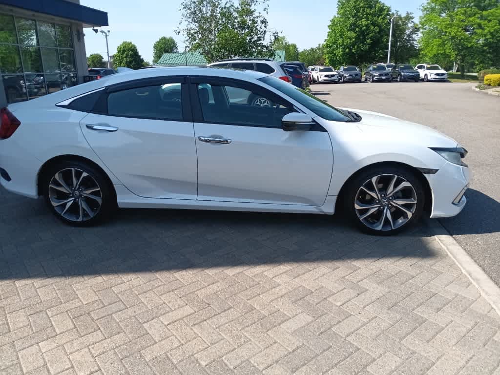 Used 2019 Honda Civic Touring image 7