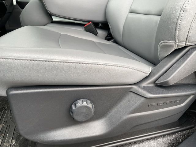 New 2025 Ford F550 4x4 Regular Cab Super Duty image 14
