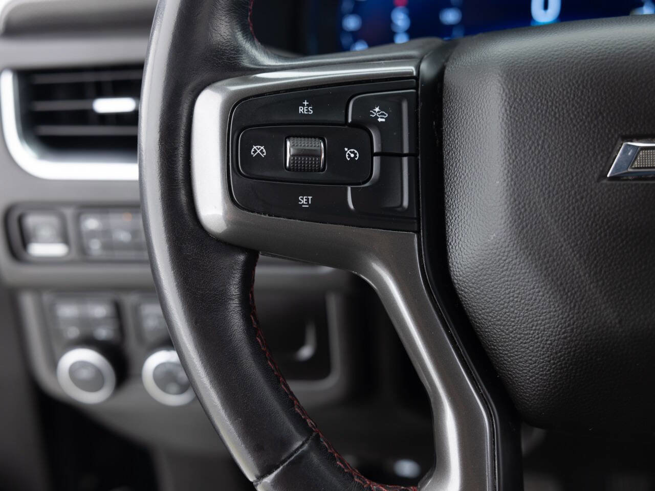 Used 2023 Chevrolet Suburban RST image 42