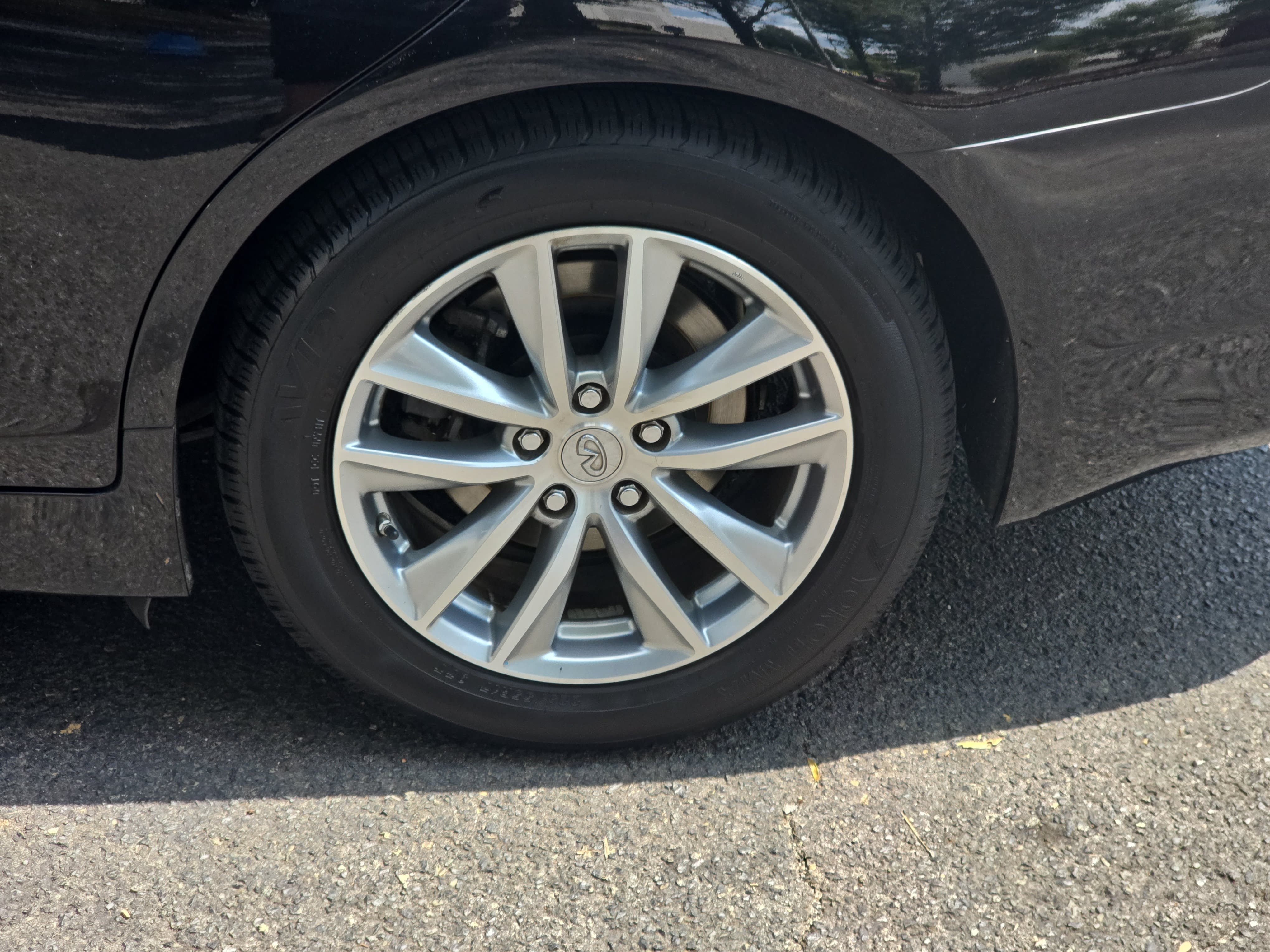 Used 2017 INFINITI Q50 2.0t w/ Moonroof Package RWD image 34
