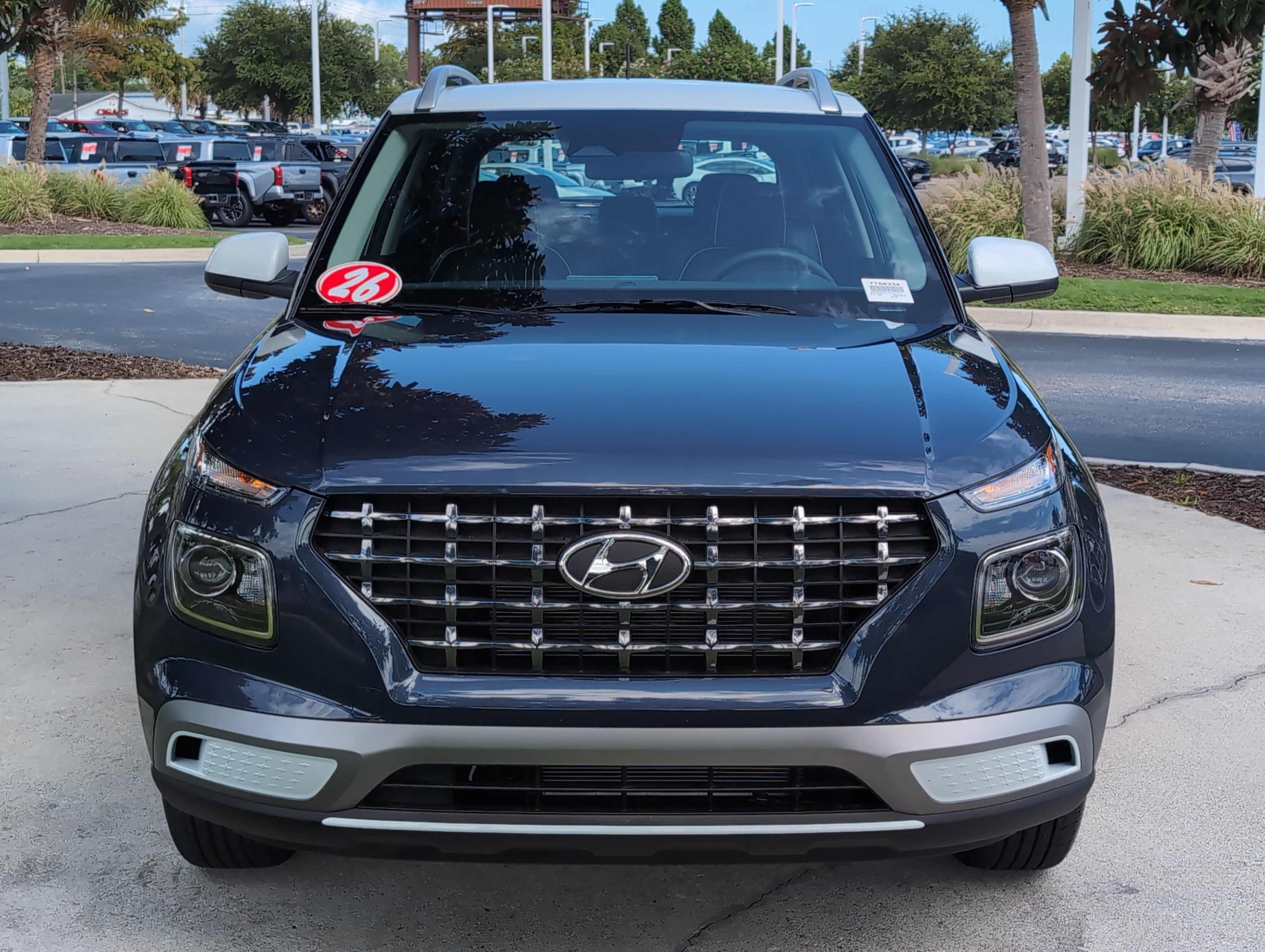 Used 2026 Hyundai Venue SEL FWD image 3