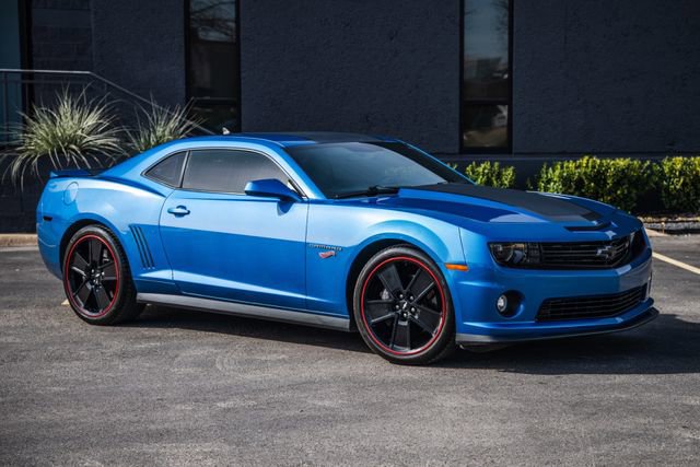 Used 2013 Chevrolet Camaro SS w/ Hot Wheels Special Edition RWD image 39