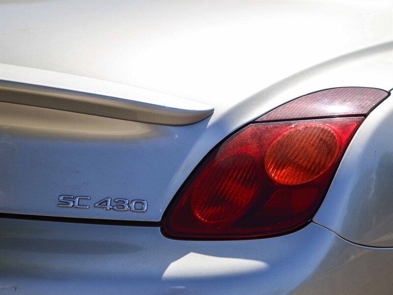 Used 2002 Lexus SC 430 Convertible RWD image 14