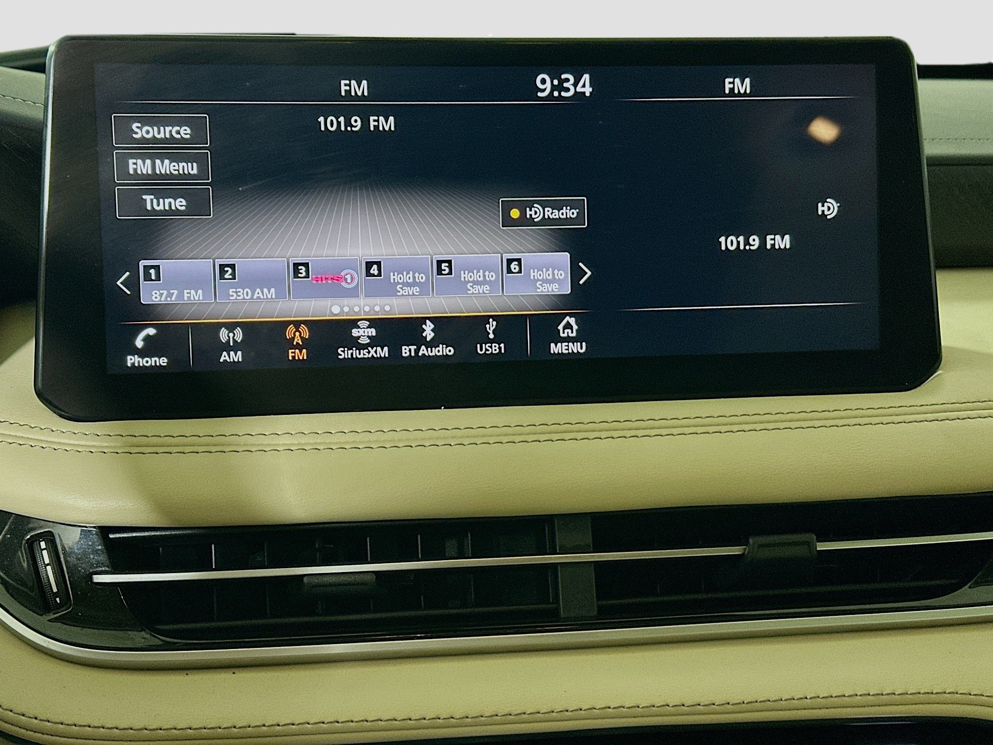 Used 2024 INFINITI QX60 Sensory w/ Cargo Package AWD/4WD image 23