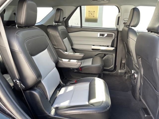 Used 2023 Ford Explorer XLT w/ Equipment Group 202A image 34