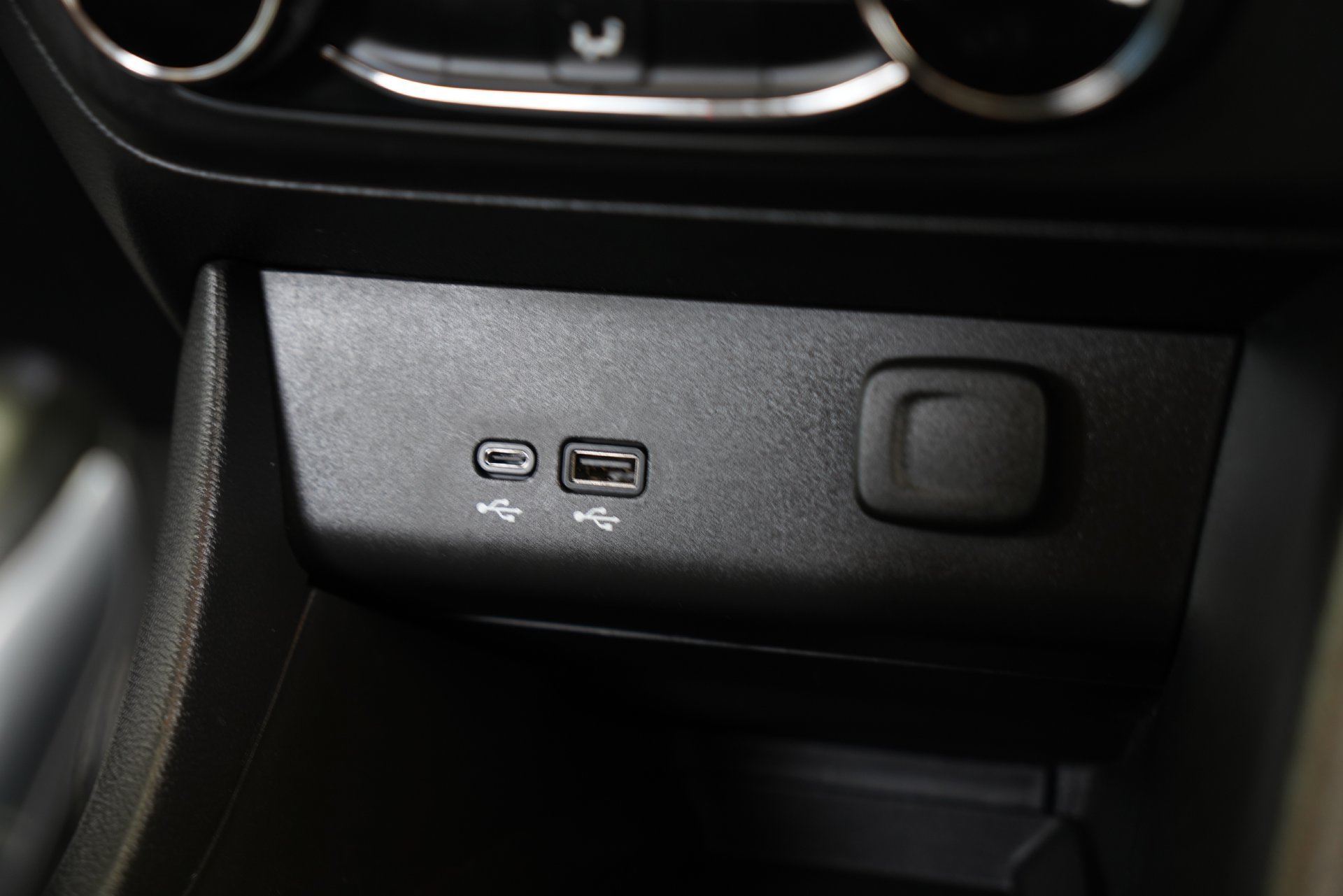 Used 2024 Buick Encore GX Preferred FWD image 19