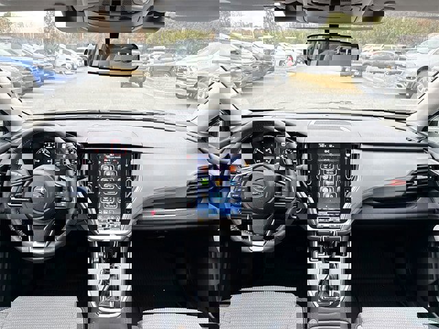 Used 2025 Subaru Outback Premium image 22