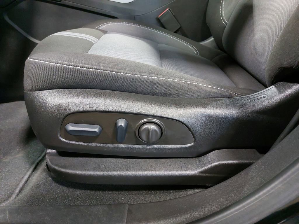 Used 2023 Chevrolet Blazer LT w/ Driver Confidence Package AWD/4WD image 28