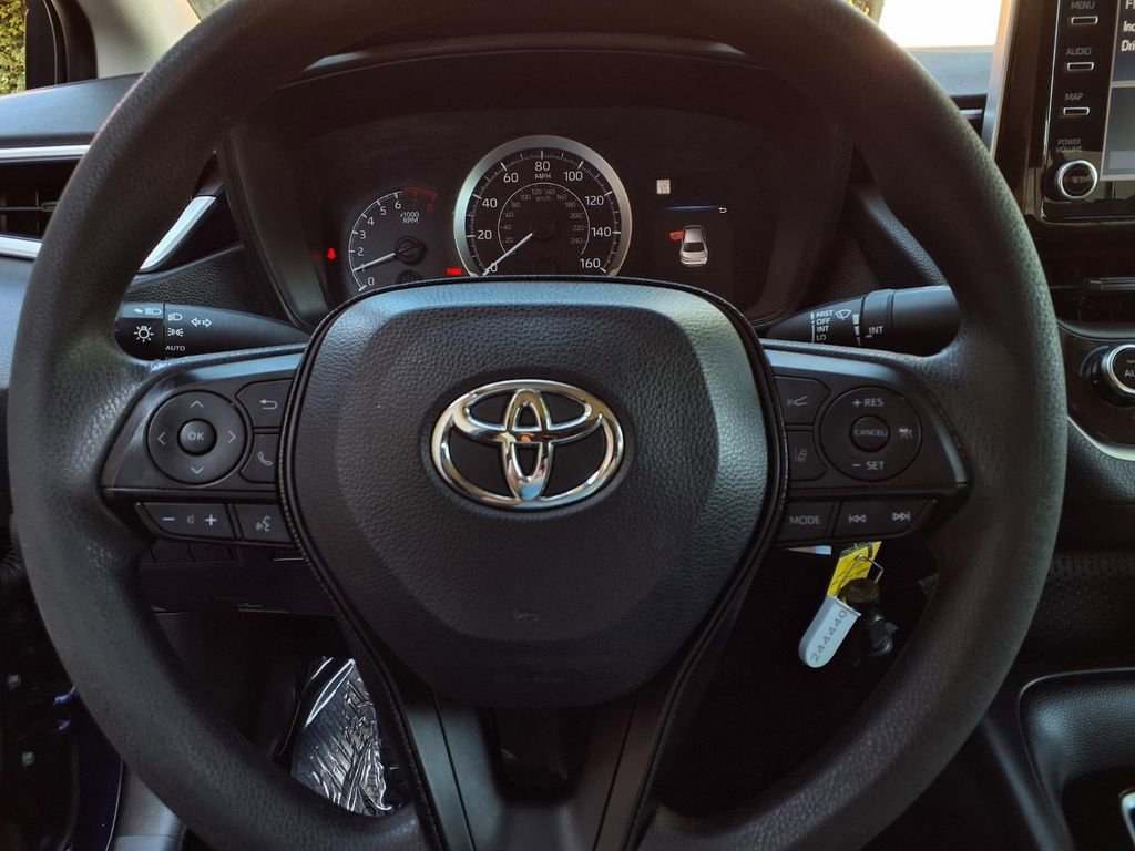 Used 2020 Toyota Corolla LE w/ Carpet Mat Package (TMS) image 11