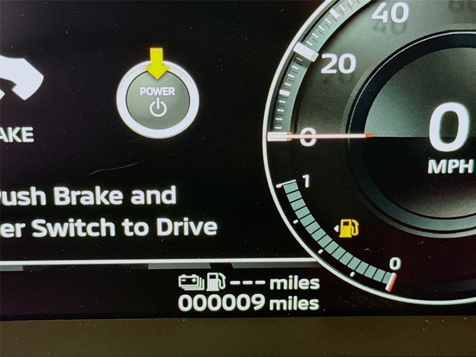 New 2025 Mitsubishi Outlander SEL Black Edition image 12