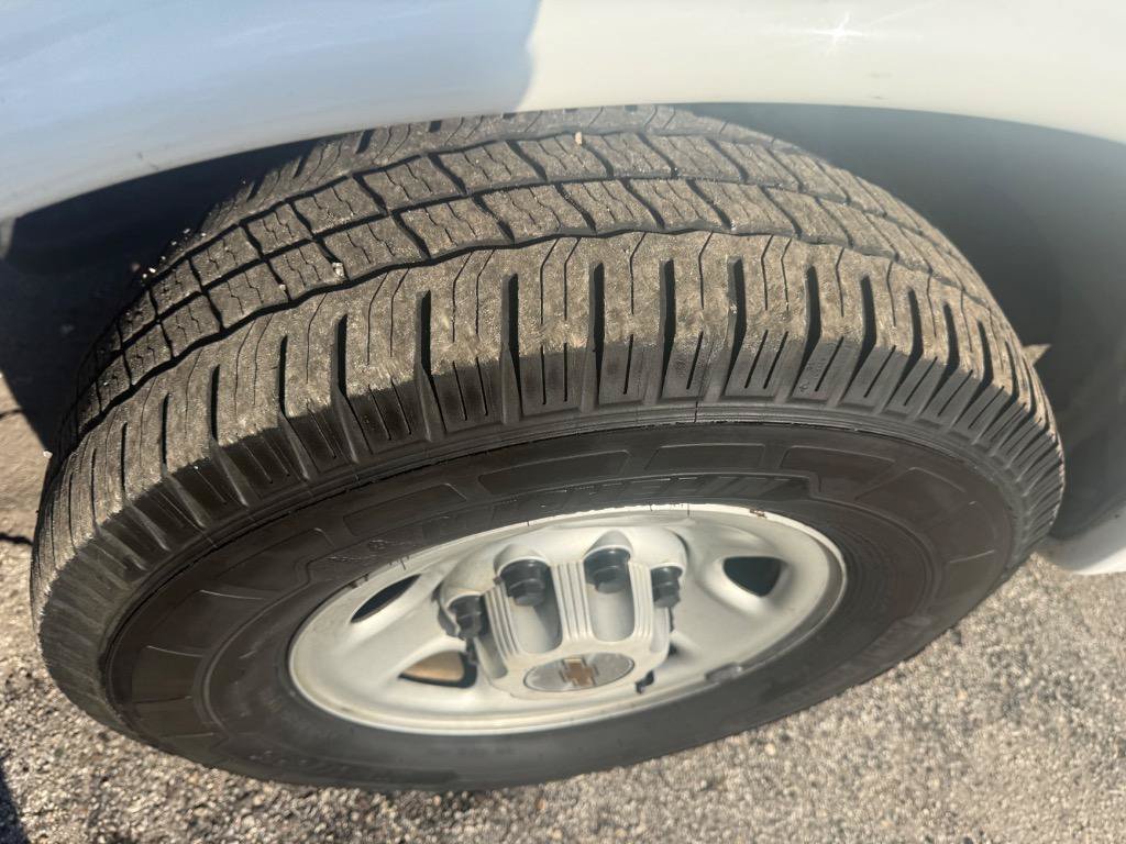 Used 2016 Chevrolet Express 2500 RWD image 14