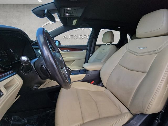 Used 2018 Cadillac XT5 Luxury w/ Driver Awareness Package FWD image 19