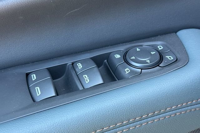 New 2026 GMC Yukon AT4 w/ AT4 Premium Plus Package AWD/4WD image 12