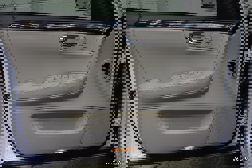 Used 2011 Cadillac DTS Luxury image 7