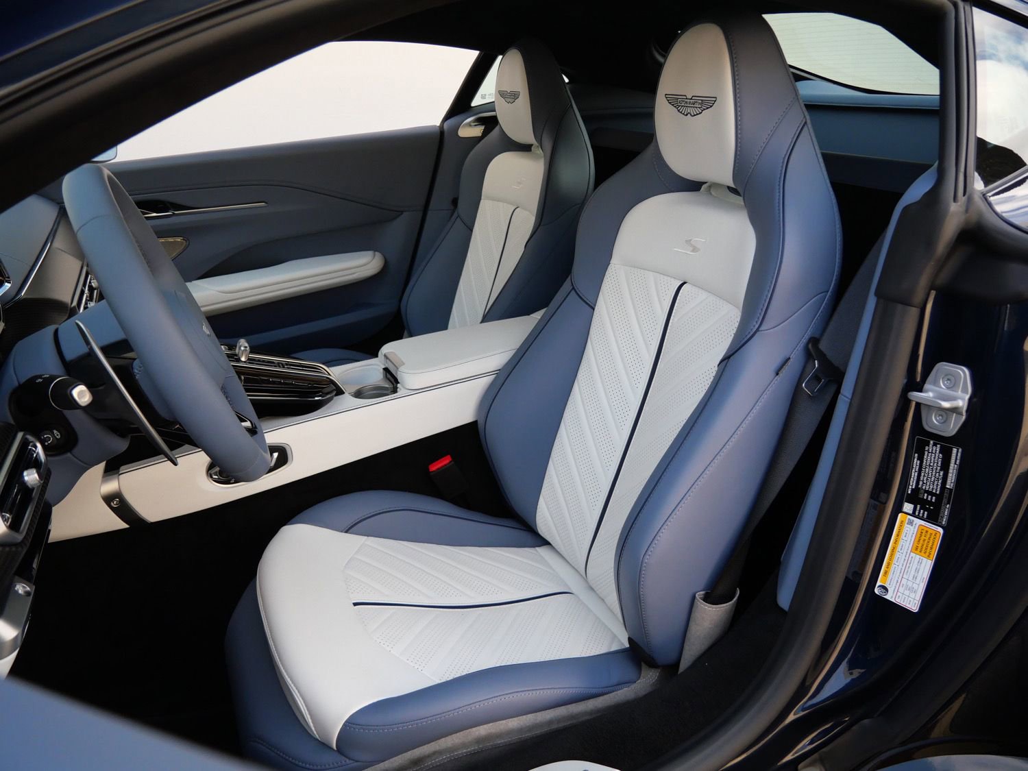 New 2026 Aston Martin V8 Vantage S image 21