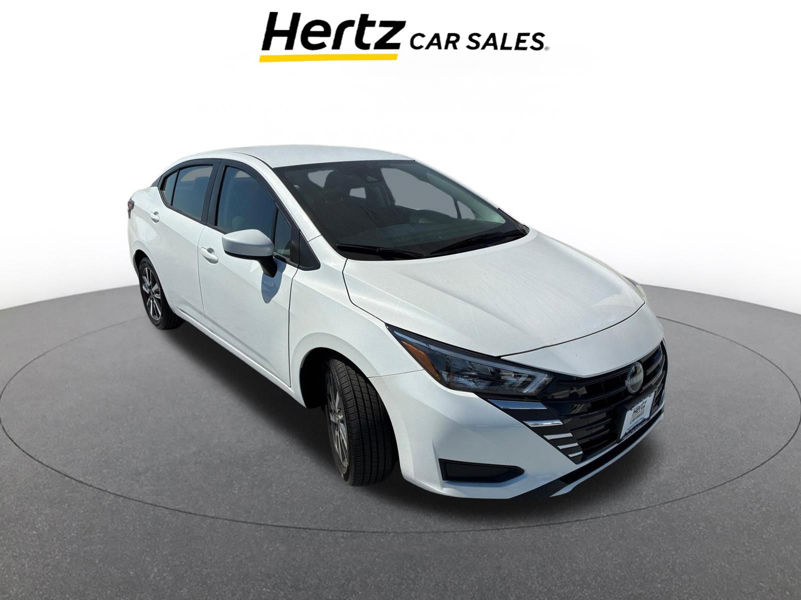 Used 2025 Nissan Versa SV image 1