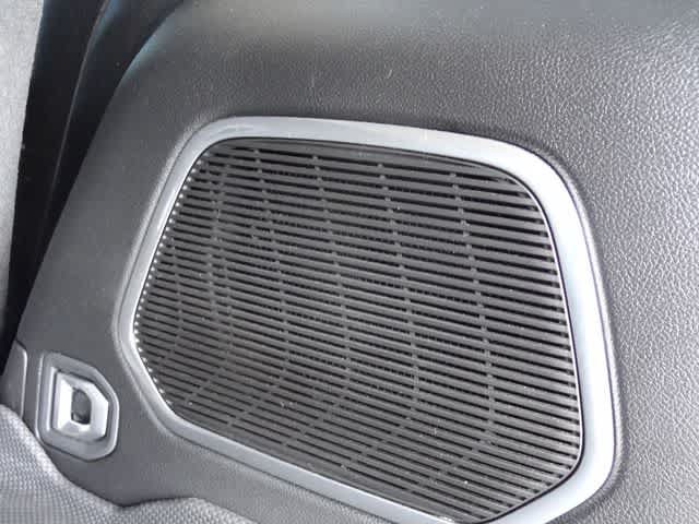 Used 2023 Jeep Grand Cherokee Limited w/ Black Appearance Package AWD/4WD image 10