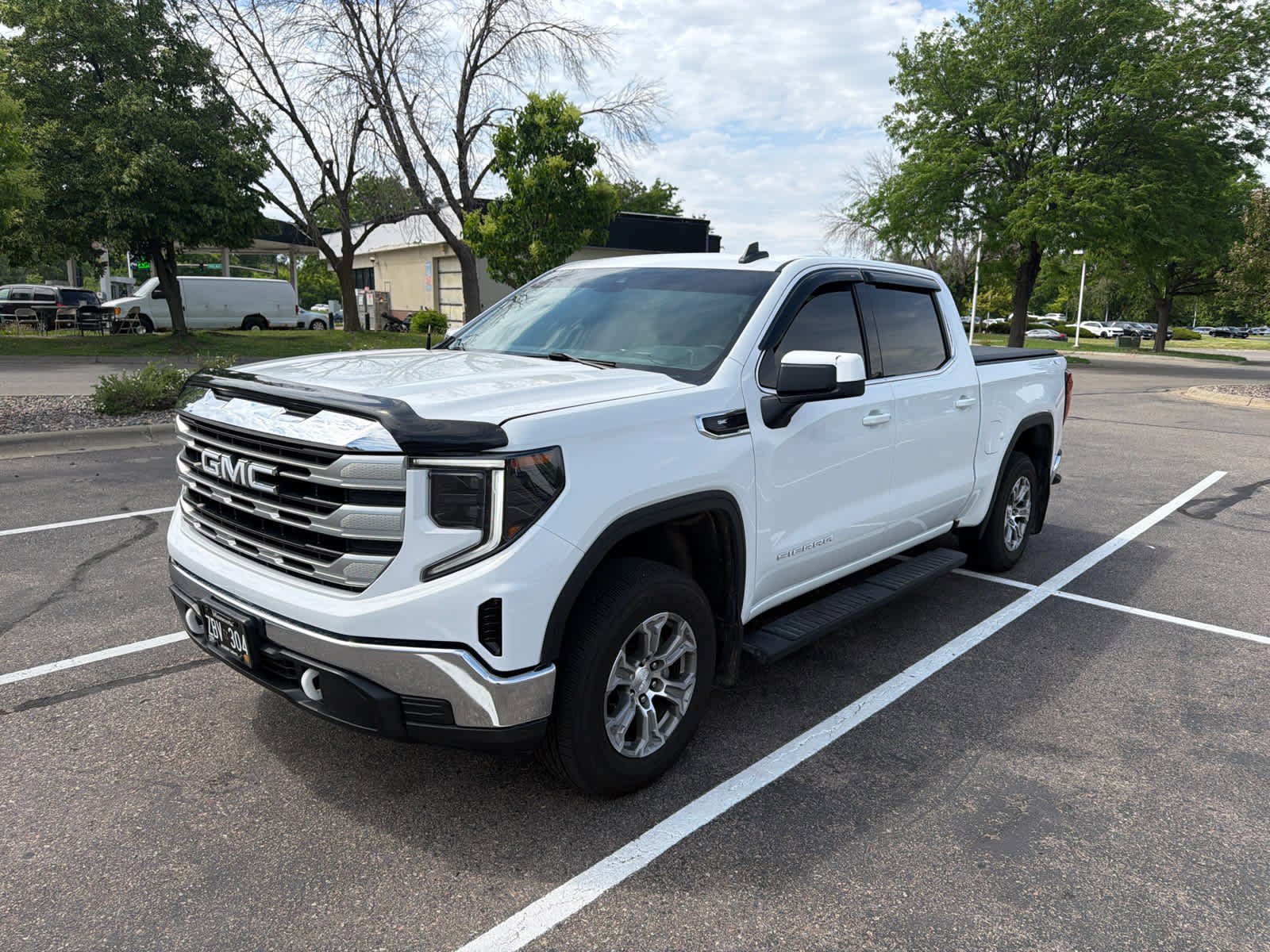 Used 2022 GMC Sierra 1500 SLE AWD/4WD image 5