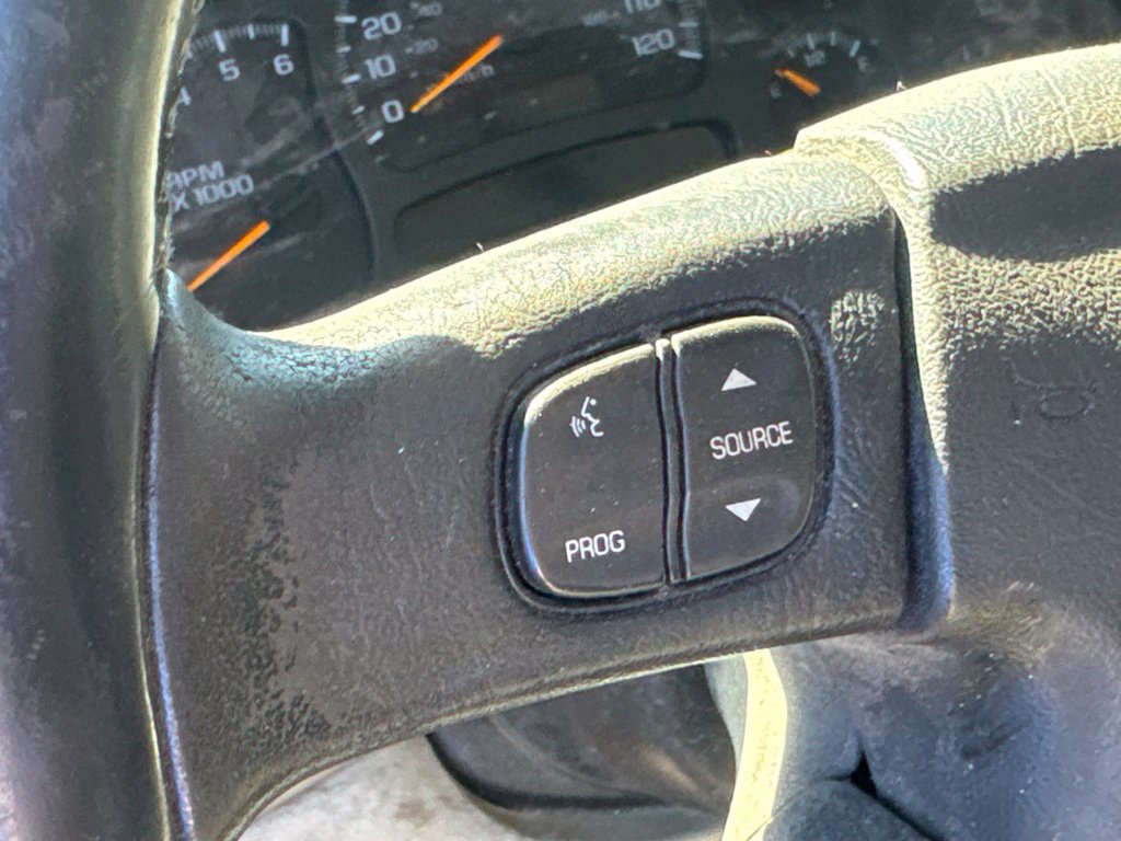 Used 2004 Chevrolet Tahoe LT w/ LT Preferred Equipment Group RWD image 19