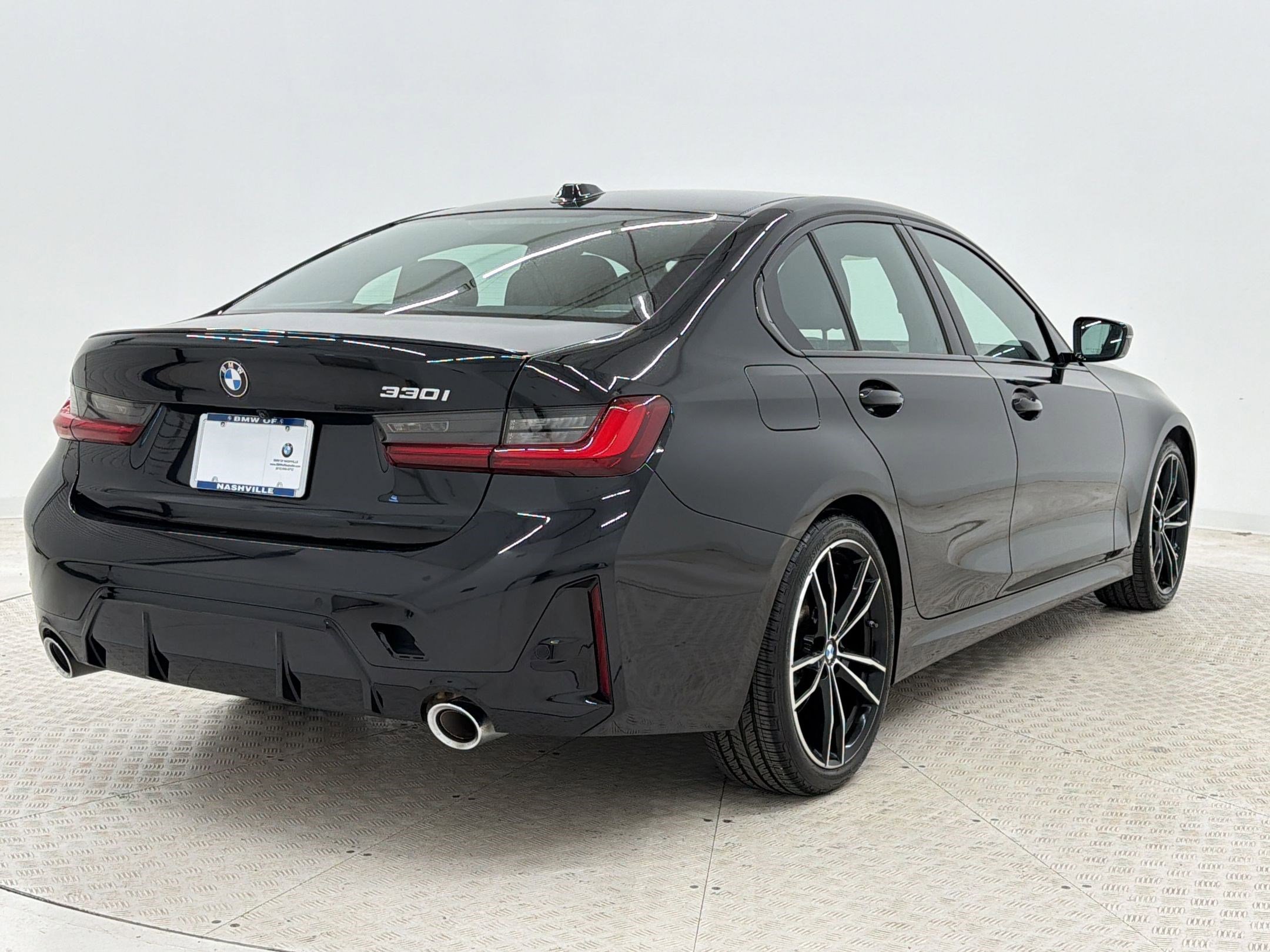 Certified 2024 BMW 330i Sedan w/ M Sport Package RWD image 9