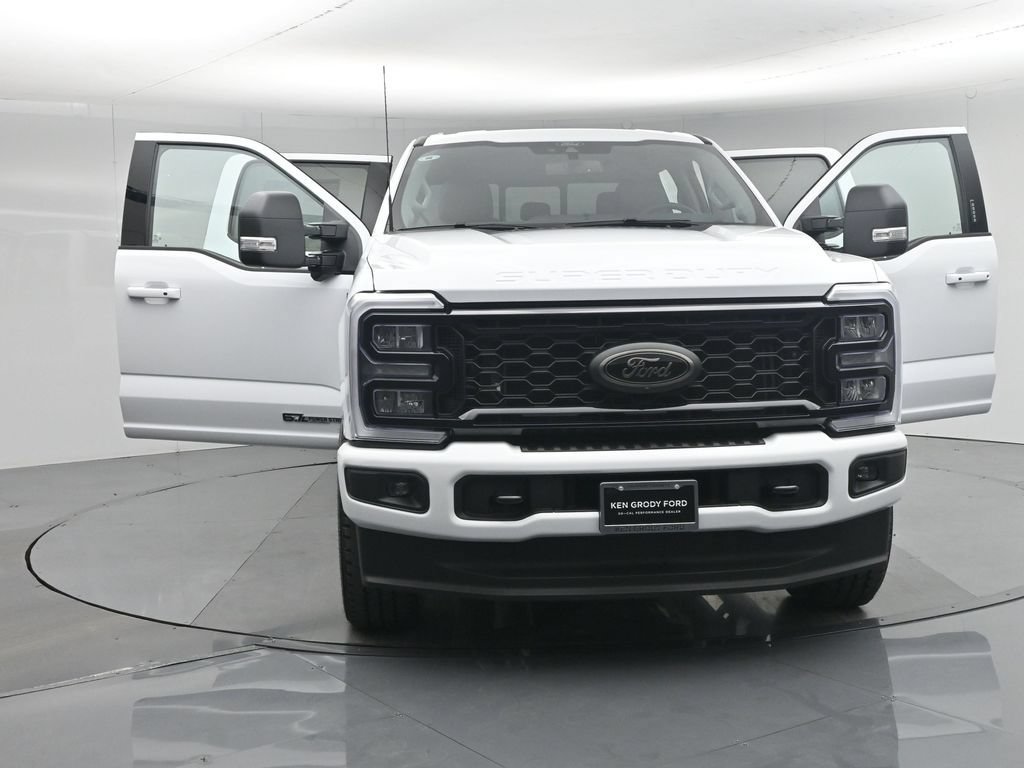 New 2026 Ford F350 XLT w/ XLT Premium Package AWD/4WD image 32