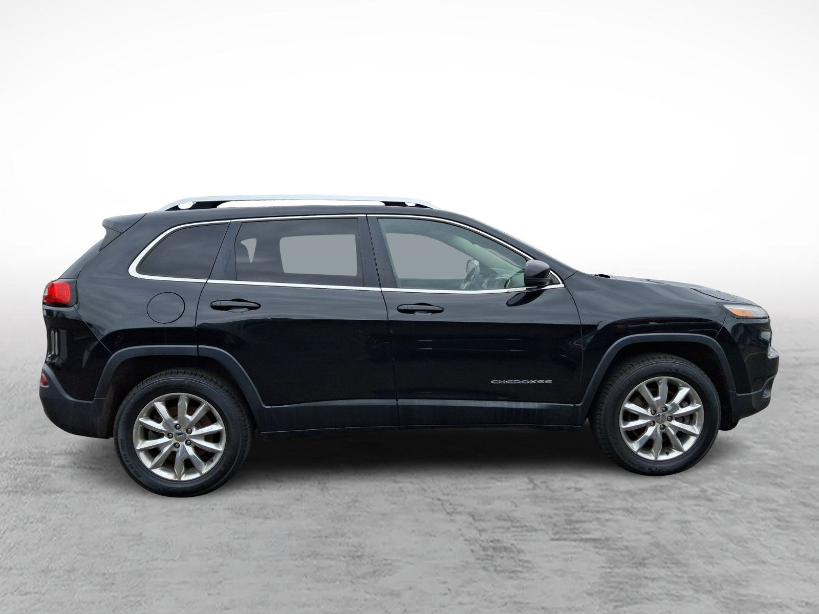 Used 2016 Jeep Cherokee Limited image 7