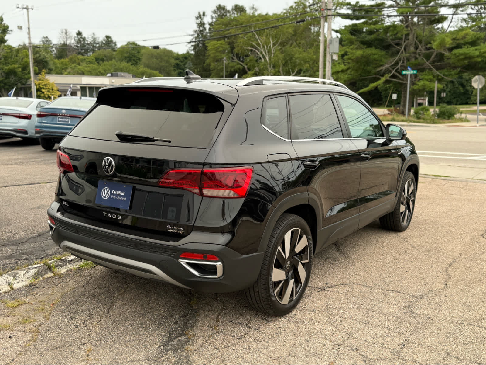 Certified 2024 Volkswagen Taos SEL AWD/4WD image 7
