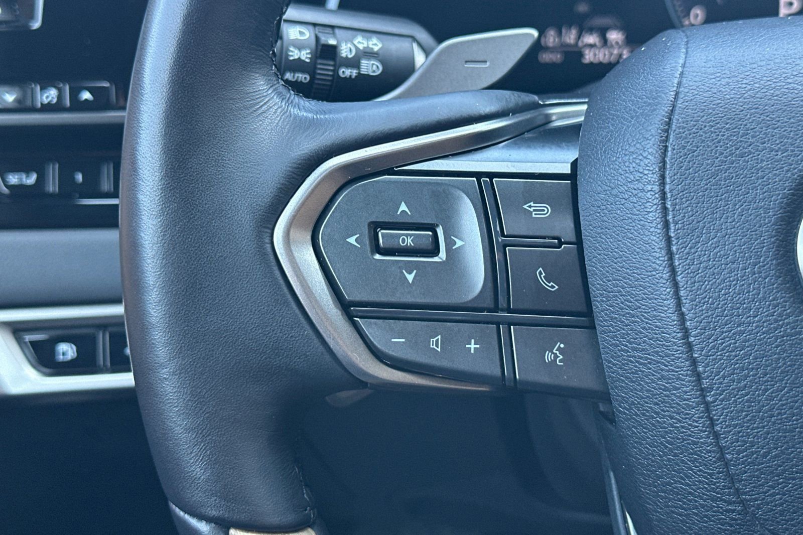 Used 2023 Lexus RX 350 Premium w/ Cold Area Package image 30