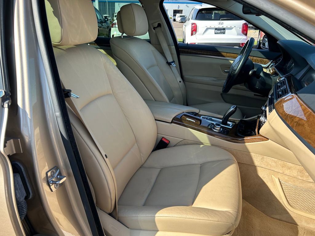 Used 2011 BMW 535i xDrive Sedan AWD/4WD image 27