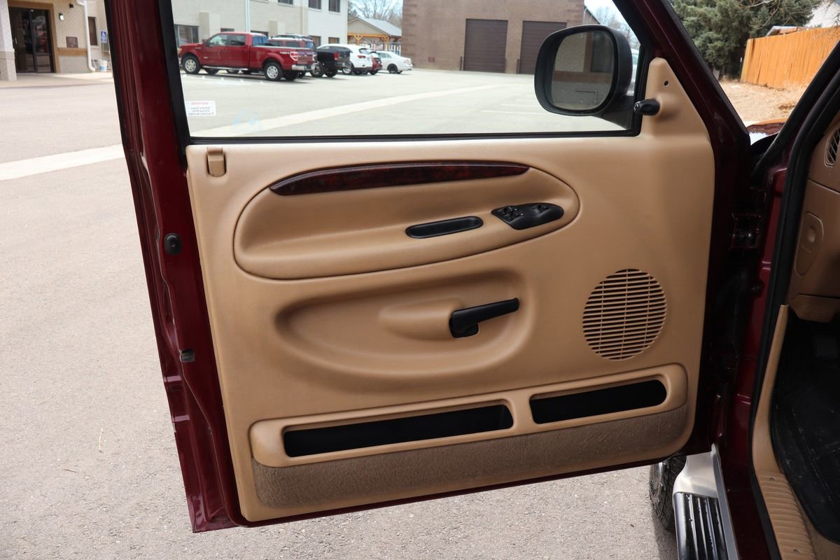 Used 2001 Dodge Ram 2500 Truck ST image 24