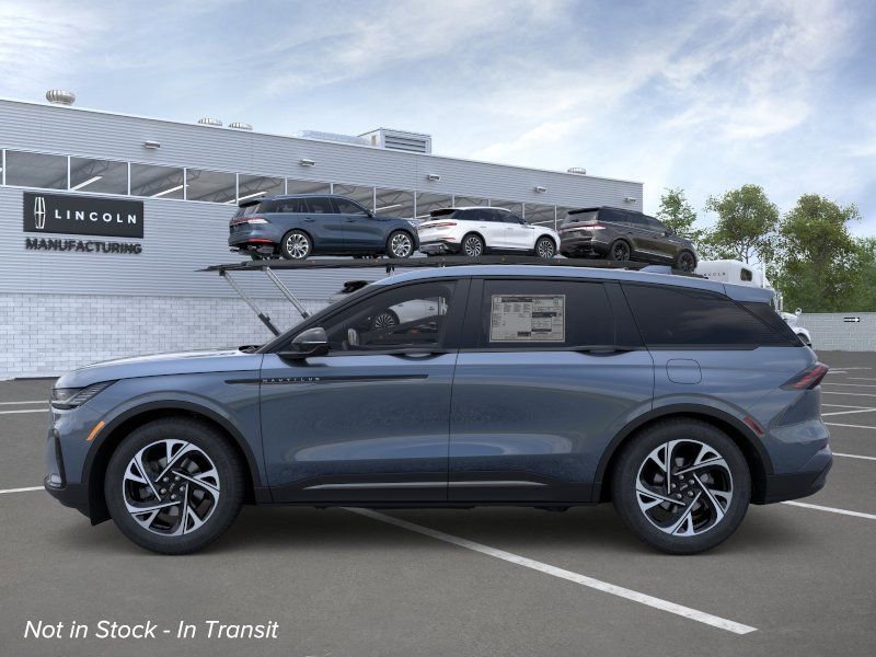 New 2026 Lincoln Nautilus Premier AWD/4WD image 3