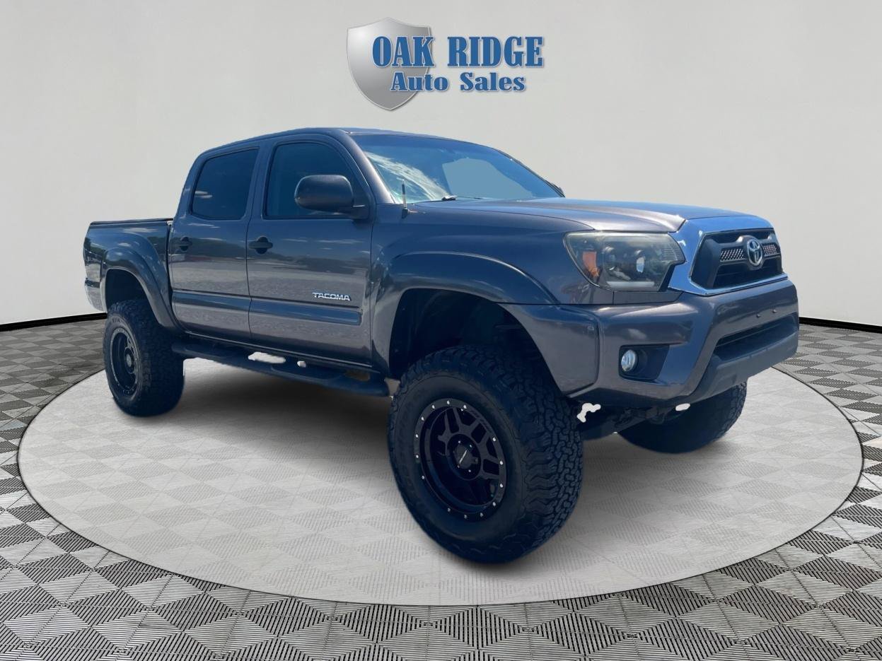 Used 2015 Toyota Tacoma PreRunner w/ SR5 Package RWD image 3