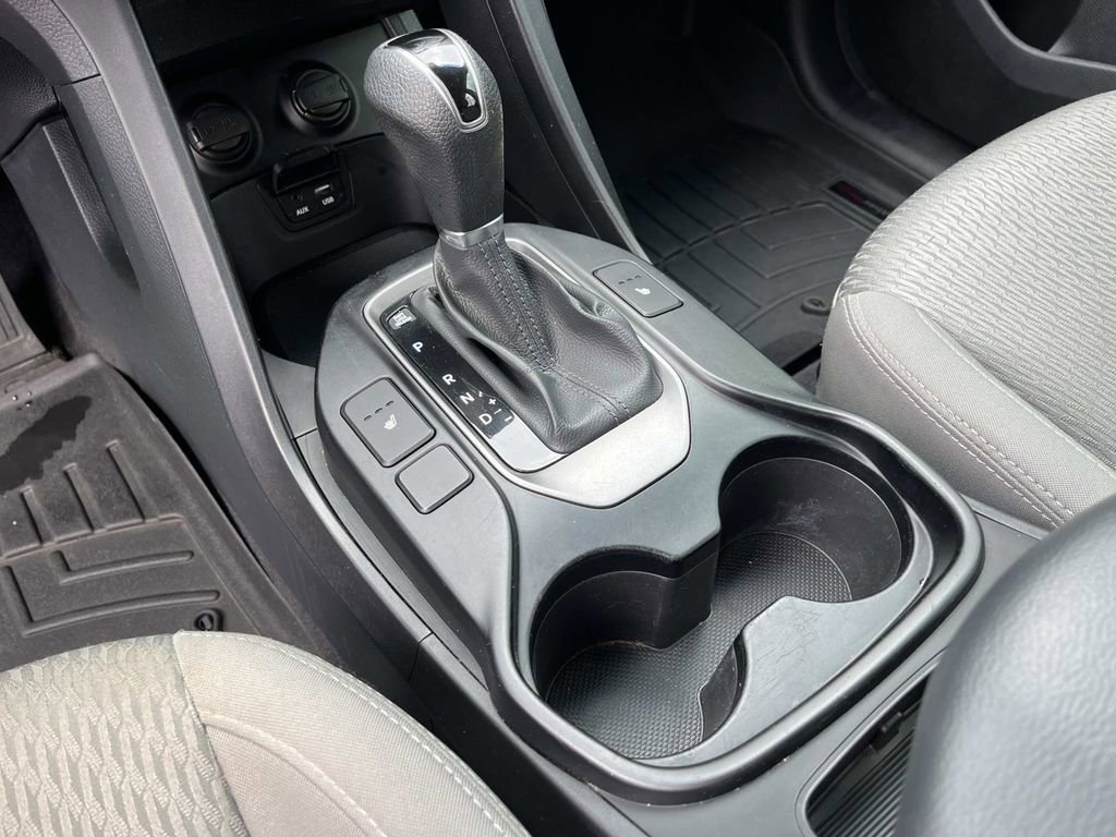 Used 2016 Hyundai Santa Fe SE image 32