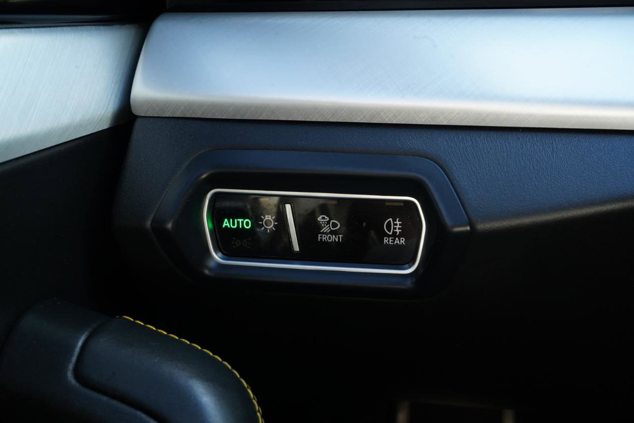 Used 2020 Lamborghini Urus AWD/4WD image 26